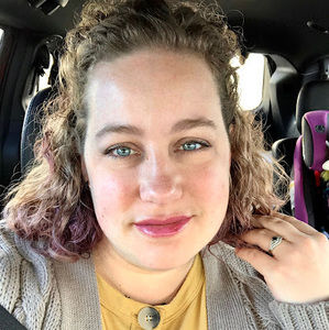 Meet your Posher, Emily